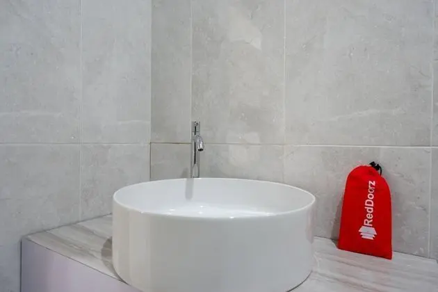 Tek Büyük Yataklı Oda (RedDoorz)