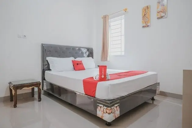 Tek Büyük Yataklı Oda (RedDoorz)