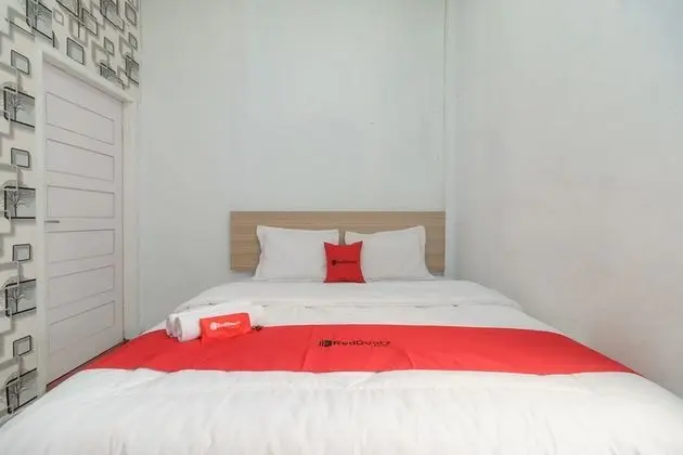 Tek Büyük Yataklı Oda (RedDoorz)