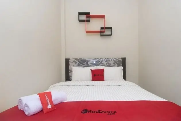 Tek Büyük Yataklı Oda (RedDoorz)