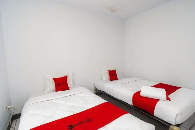 İki Ayrı Yataklı Oda (RedDoorz)