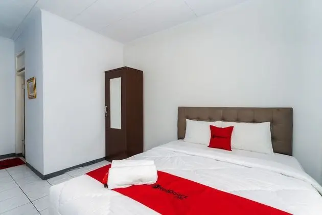 Tek Büyük Yataklı Oda (RedDoorz)