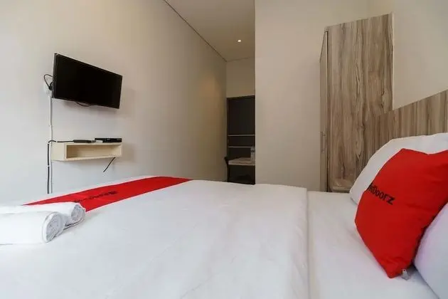 Tek Büyük Yataklı Oda (RedDoorz)