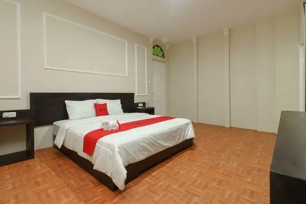 Tek Büyük Yataklı Oda (RedDoorz)