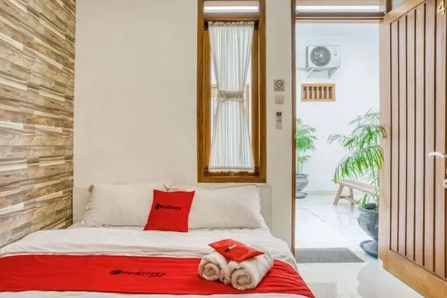 Tek Büyük Yataklı Oda (RedDoorz)