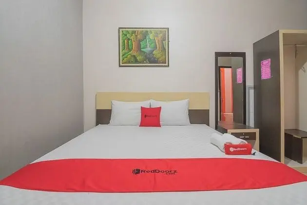 Tek Büyük Yataklı Oda (RedDoorz)