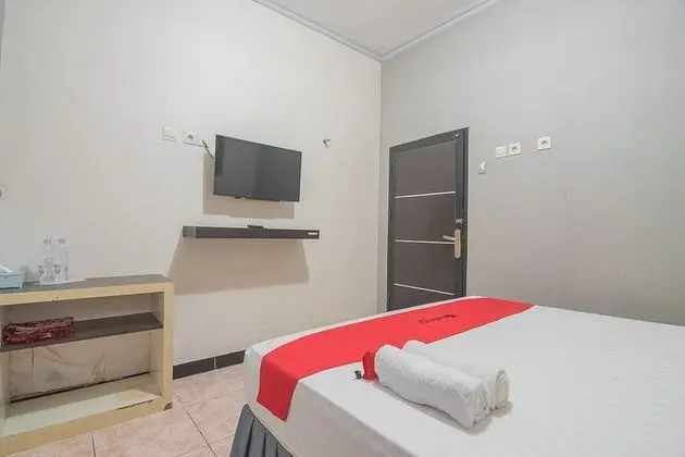 Tek Büyük Yataklı Oda (RedDoorz)
