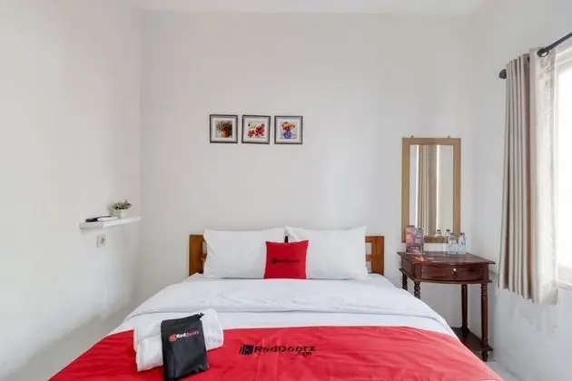 Tek Büyük Yataklı Oda (RedDoorz)