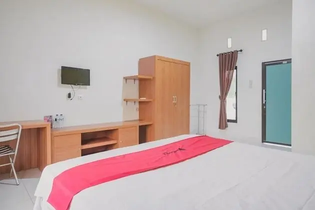 Tek Büyük Yataklı Oda (RedDoorz)