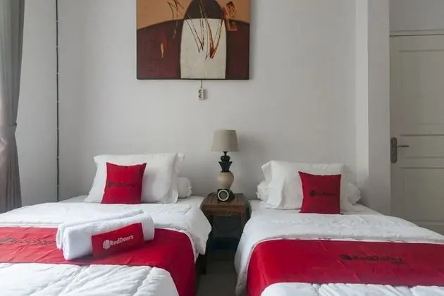 İki Ayrı Yataklı Oda (RedDoorz)