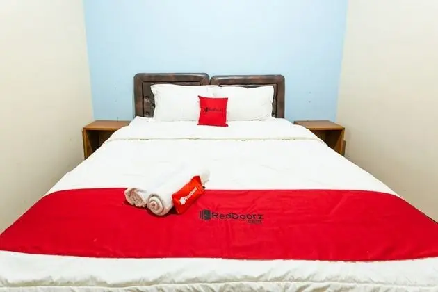 Tek Büyük Yataklı Oda (RedDoorz)