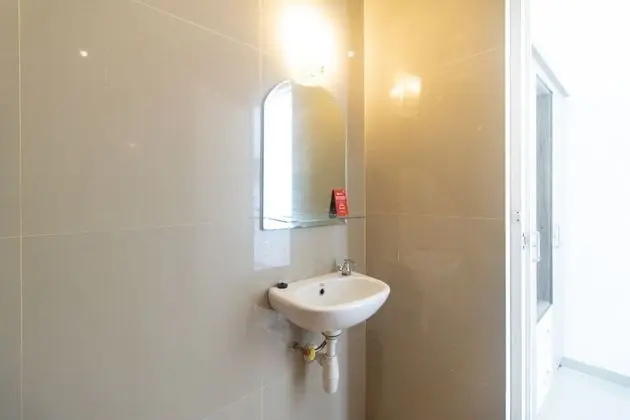 Tek Büyük Yataklı Oda (RedDoorz)