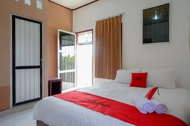 Deluxe Tek Büyük Yataklı Oda (RedDoorz)