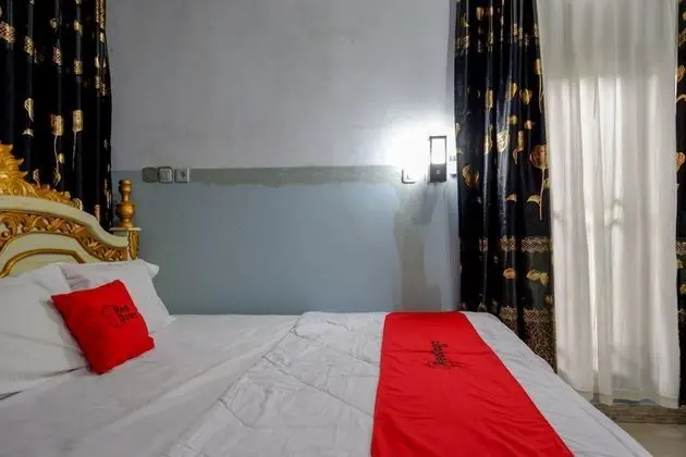 Tek Büyük Yataklı Oda (RedDoorz)