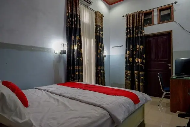 Tek Büyük Yataklı Oda (RedDoorz)