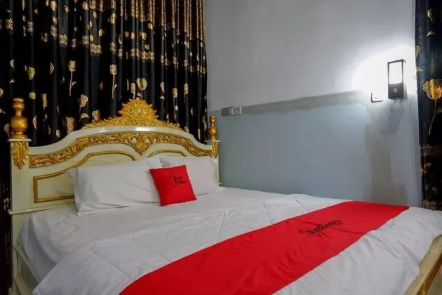 Tek Büyük Yataklı Oda (RedDoorz)