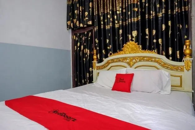 Tek Büyük Yataklı Oda (RedDoorz)