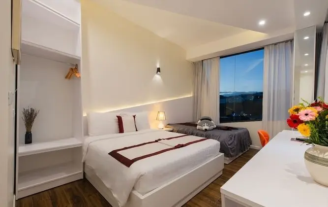 Stüdyo, Bahçe Manzaralı