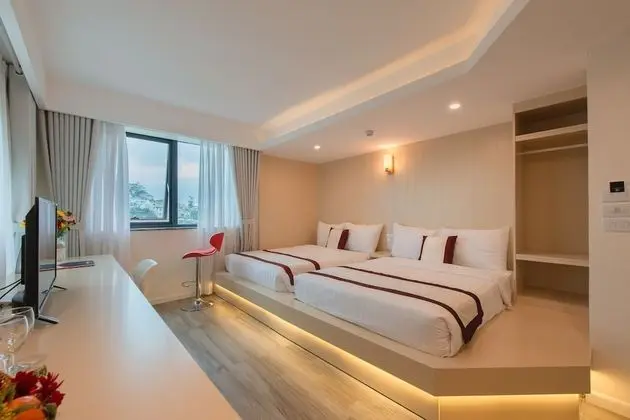 Stüdyo, Bahçe Manzaralı