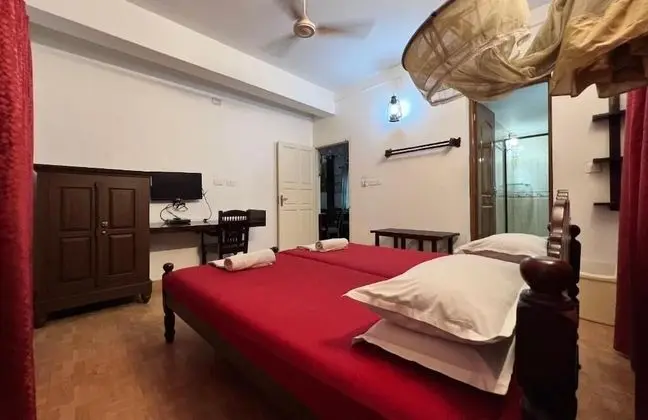 Luxury Tek Büyük Yataklı Oda