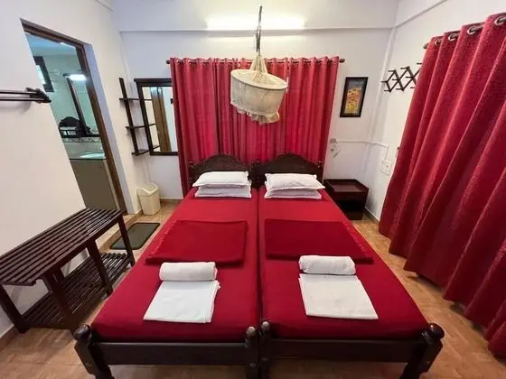 Luxury Tek Büyük Yataklı Oda