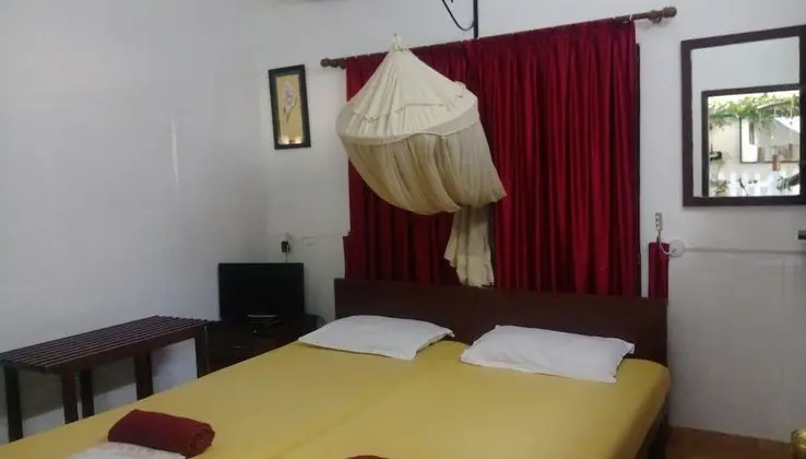 Luxury Tek Büyük Yataklı Oda