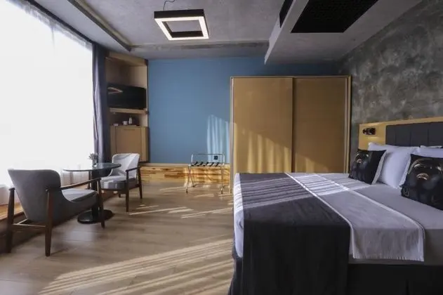 Suite, Şehir Manzaralı