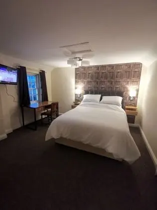 Superior Tek Büyük Yataklı Oda, Banyolu/Duşlu, Bahçe Manzaralı (Deluxe King with Lounge)