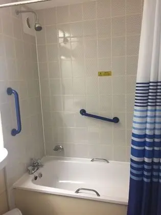 Family Tek Büyük Yataklı Oda