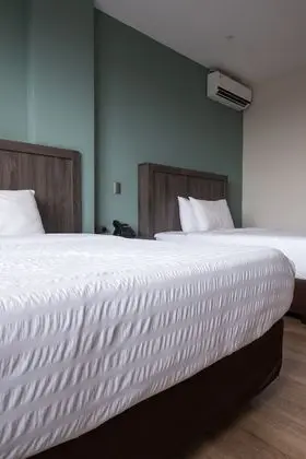 Deluxe Twin