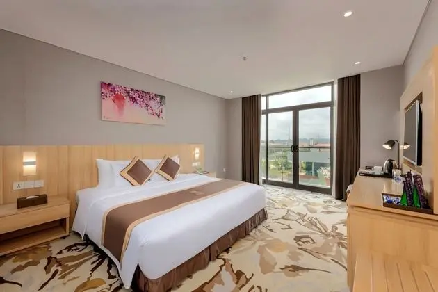 Premium Tek Büyük Yataklı Oda (Premium Balcony King)