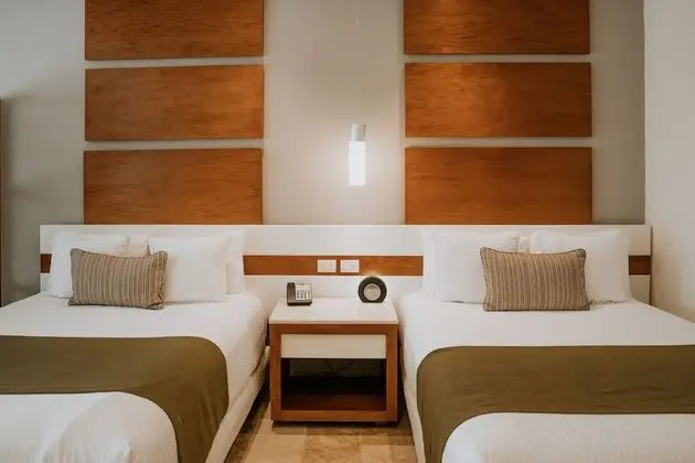 Deluxe Junior Suite - 2 Queen beds