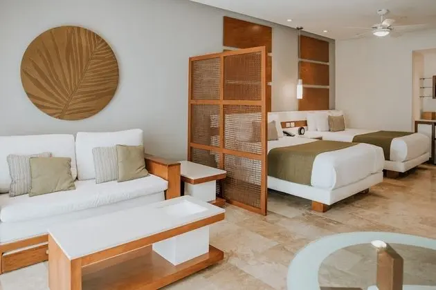 Deluxe Junior Suite - 2 Queen beds