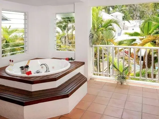 Süit, 1 En Büyük (King) Boy Yatak, Sıcak Su Küveti (Verandah, Private Balcony)