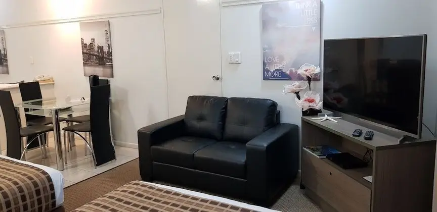 Stüdyo Bir Queen ve Bir Tek Yataklı