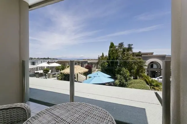 Apart Daire, 1 Yatak Odası, Göl Manzaralı