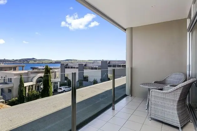 Luxury Stüdyo, 1 En Büyük (King) Boy Yatak, Göl Manzaralı