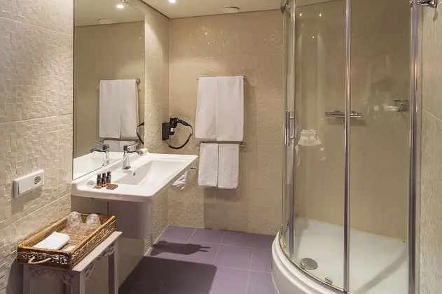 Classic Tek Büyük Yataklı Oda (Elegance)