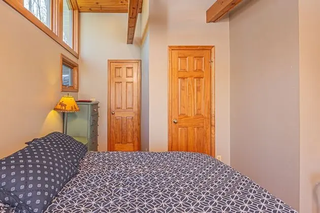 Ev, Birden Çok Yatak, Sıcak Su Havuzu