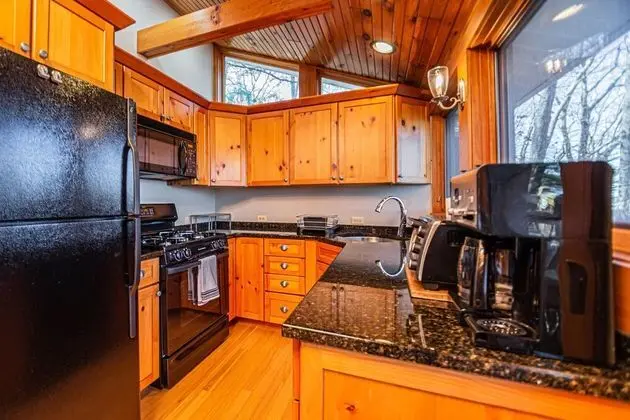 Ev, Birden Çok Yatak, Sıcak Su Havuzu