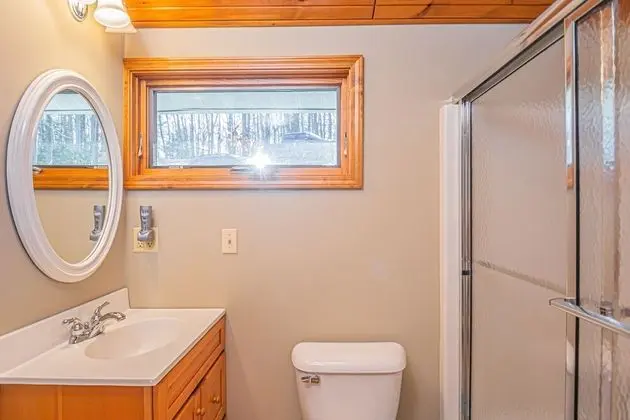 Ev, Birden Çok Yatak, Sıcak Su Havuzu