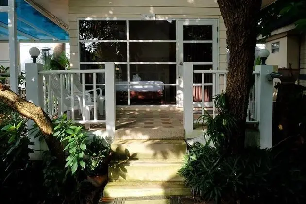 Cottage with Garden View