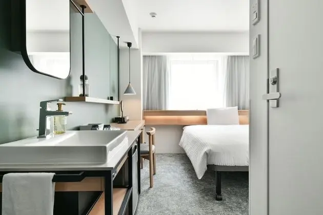 Tek Büyük Yataklı Oda, Sigara İçilmez (with shower booth)