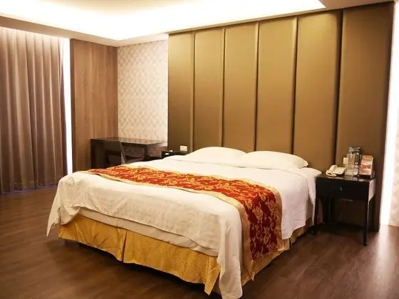 Business Tek Büyük Yataklı Oda