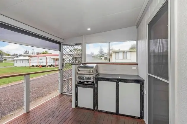 Superior Villa (Sleeps 6 - Dog Friendly)
