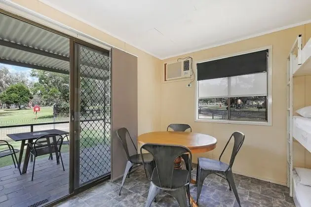 Standard Kulübe (Sleeps 4 - Dog Friendly)