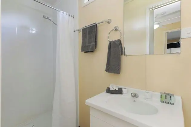 Standard Kulübe (Sleeps 4 - Dog Friendly)