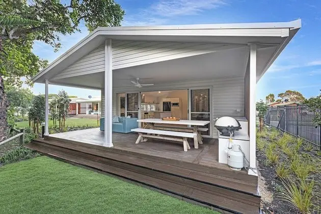 Beach Houses - Sleeps 8