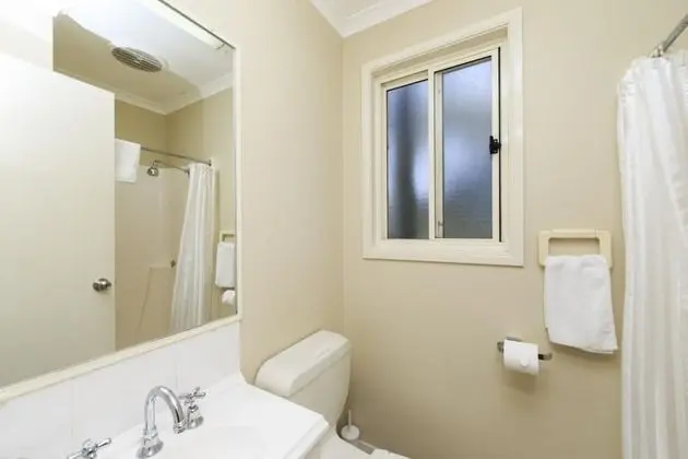 Standard Kulübe (- Sleeps 5)
