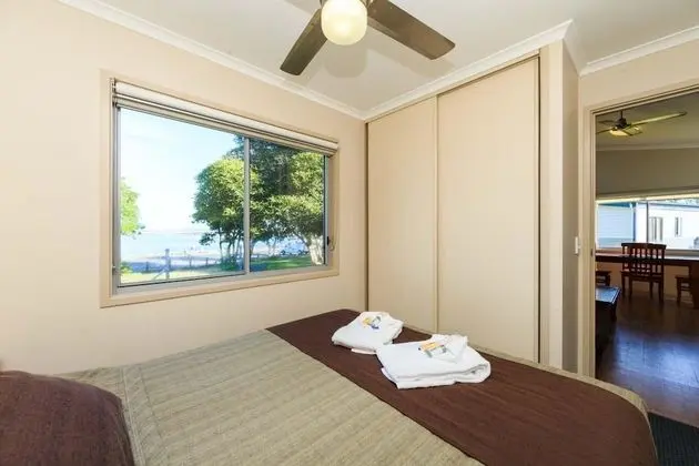 Kulübe, Göl Manzaralı (Sleeps 4)